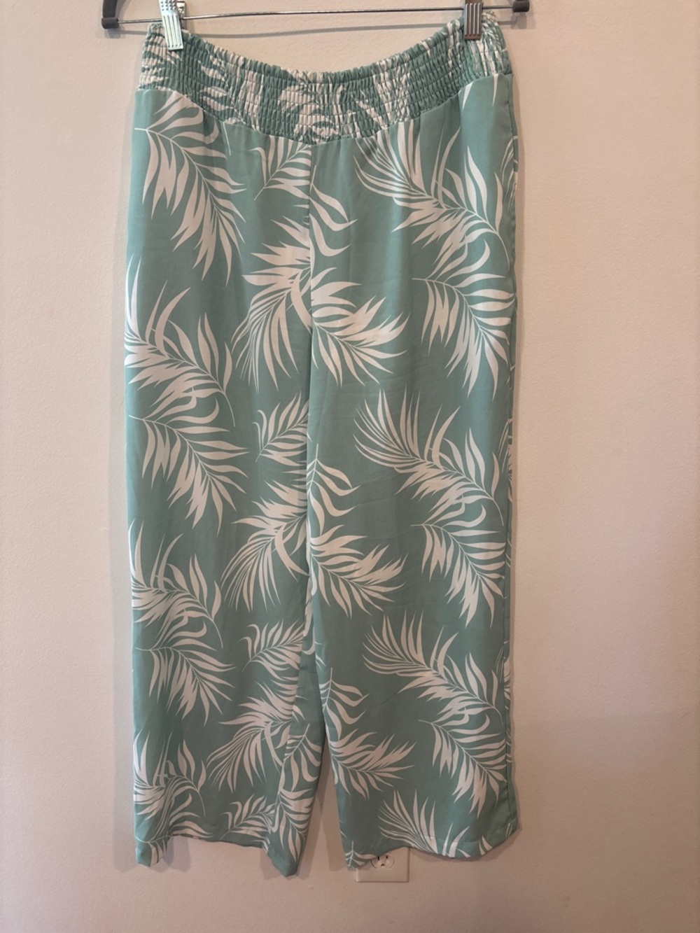 Kori Wide-Leg Pants Seafoam Green Palm Print - Women’s small